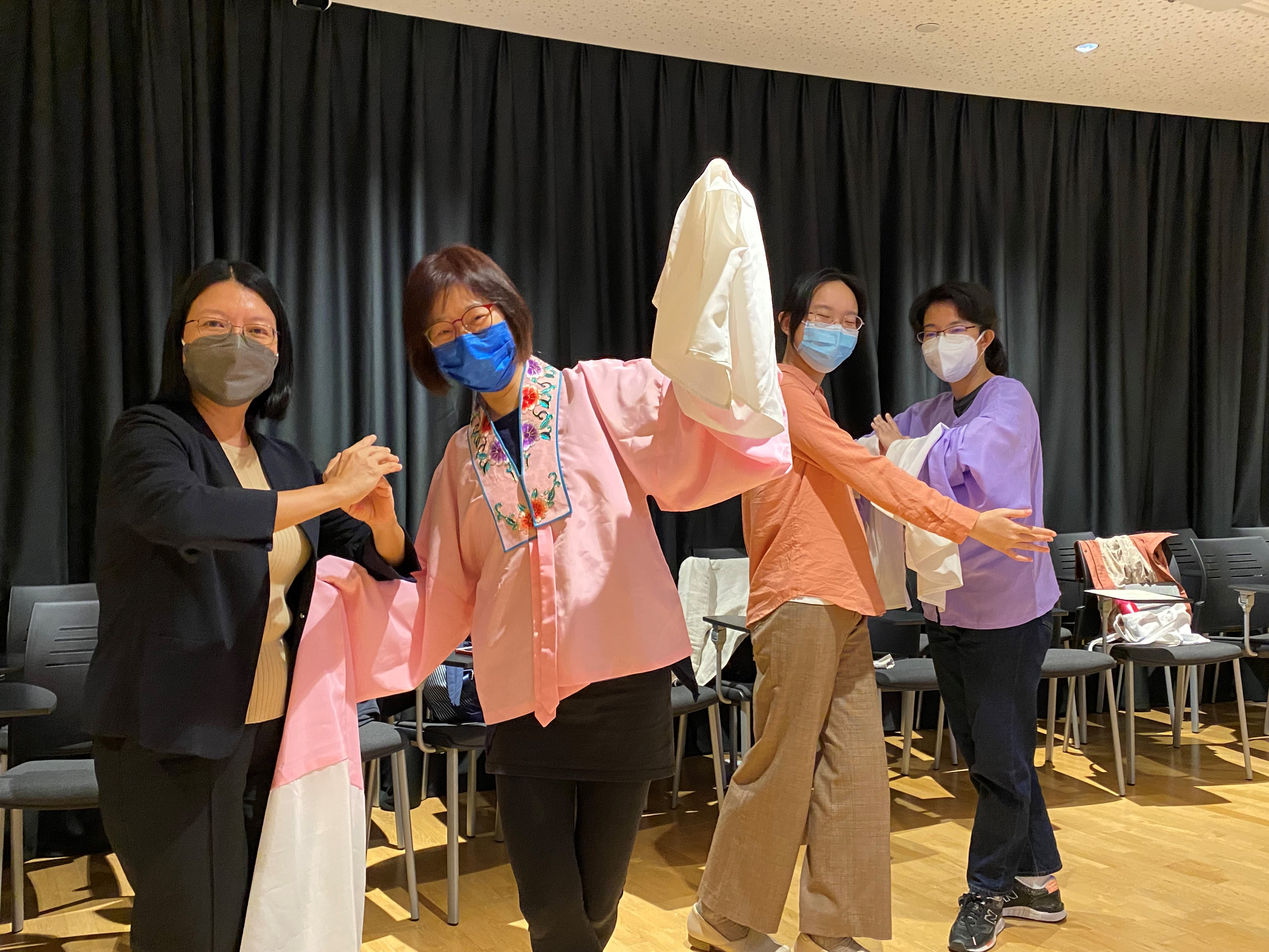 Talk and Demonstration on Cantonese Opera Costumes, Make-up and Props