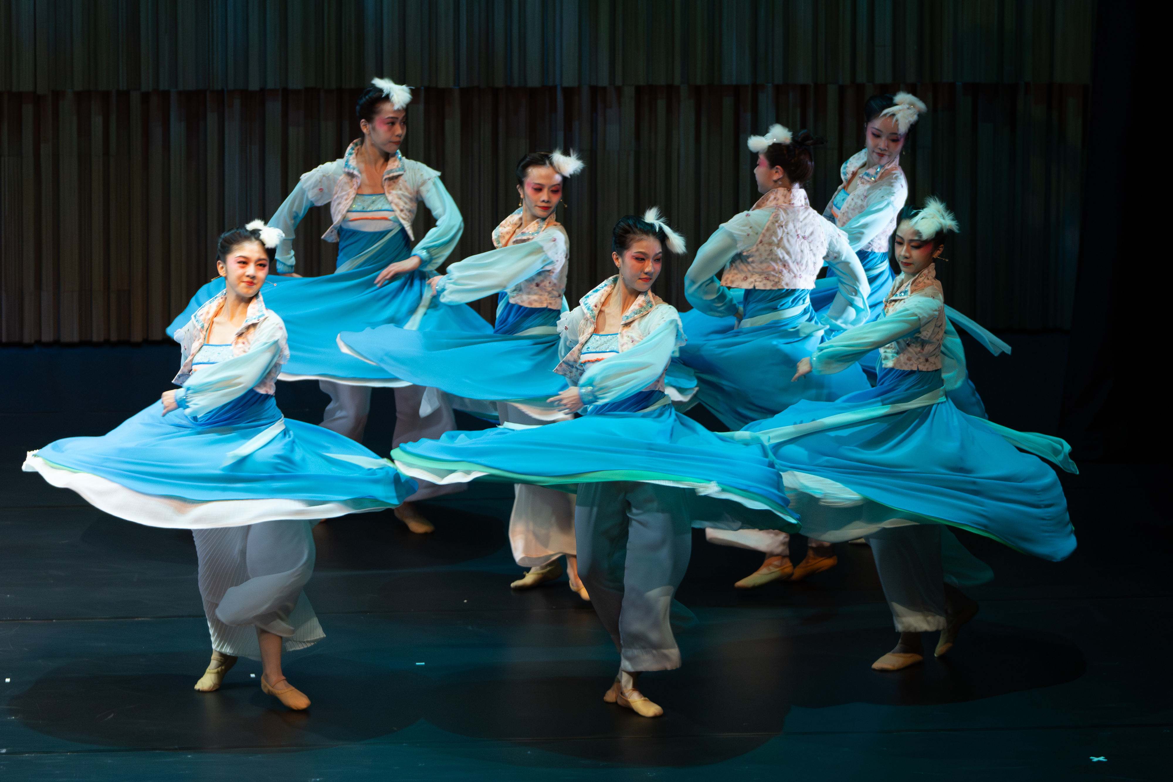 Elegance of Ancient Chinese Dances by Hong Kong Dance Company