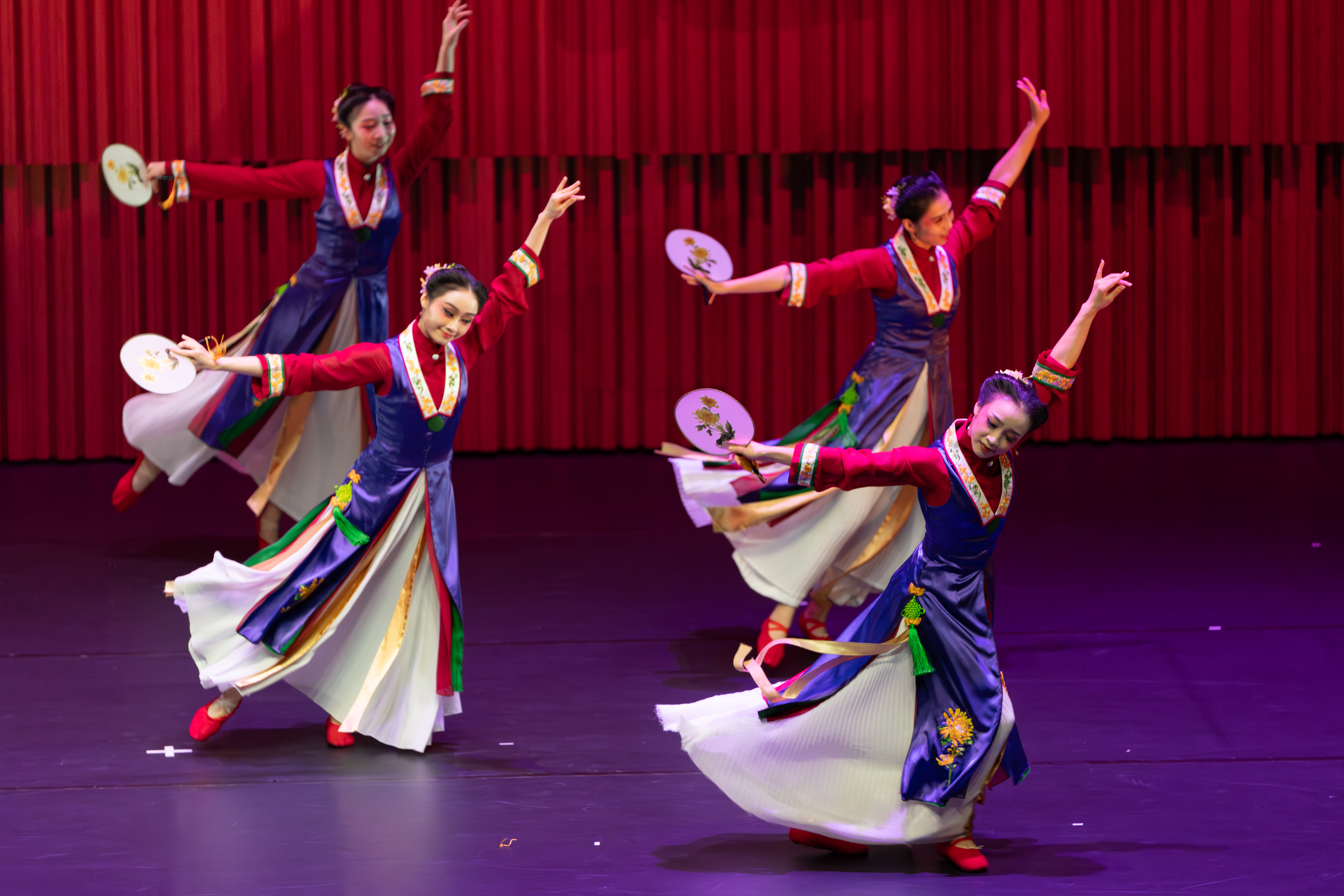 Elegance of Ancient Chinese Dances by Hong Kong Dance Company