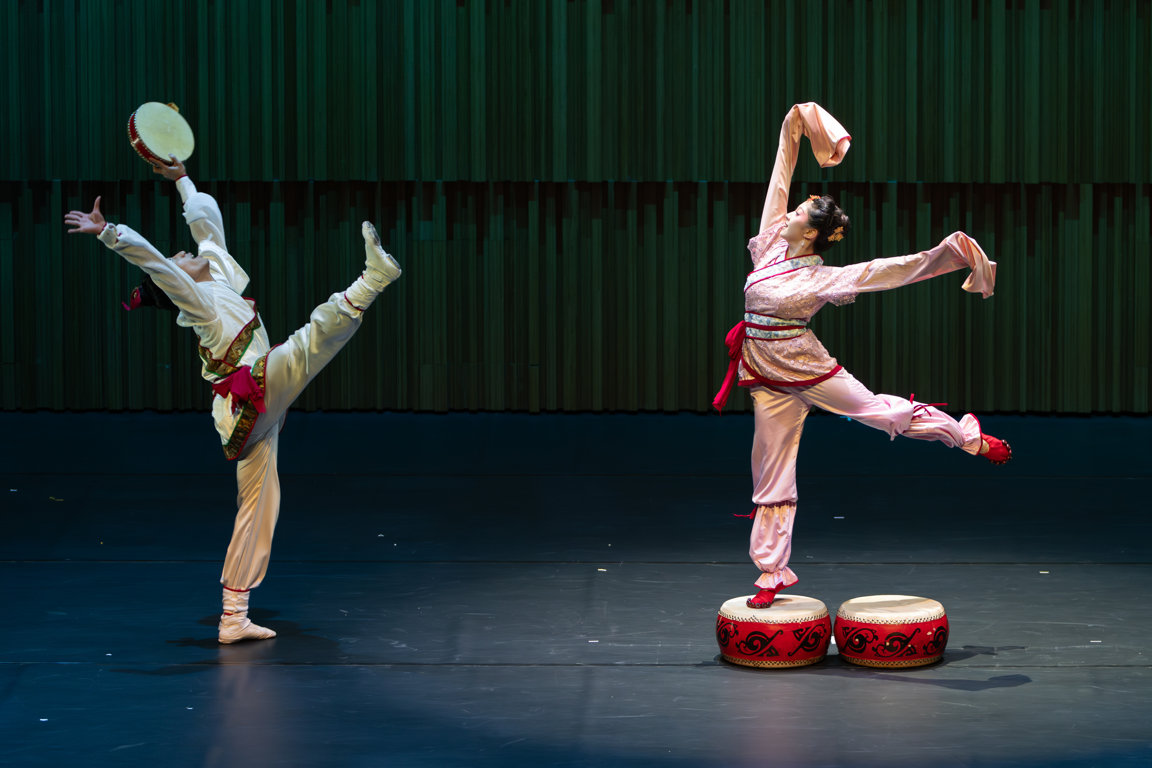 Elegance of Ancient Chinese Dances by Hong Kong Dance Company