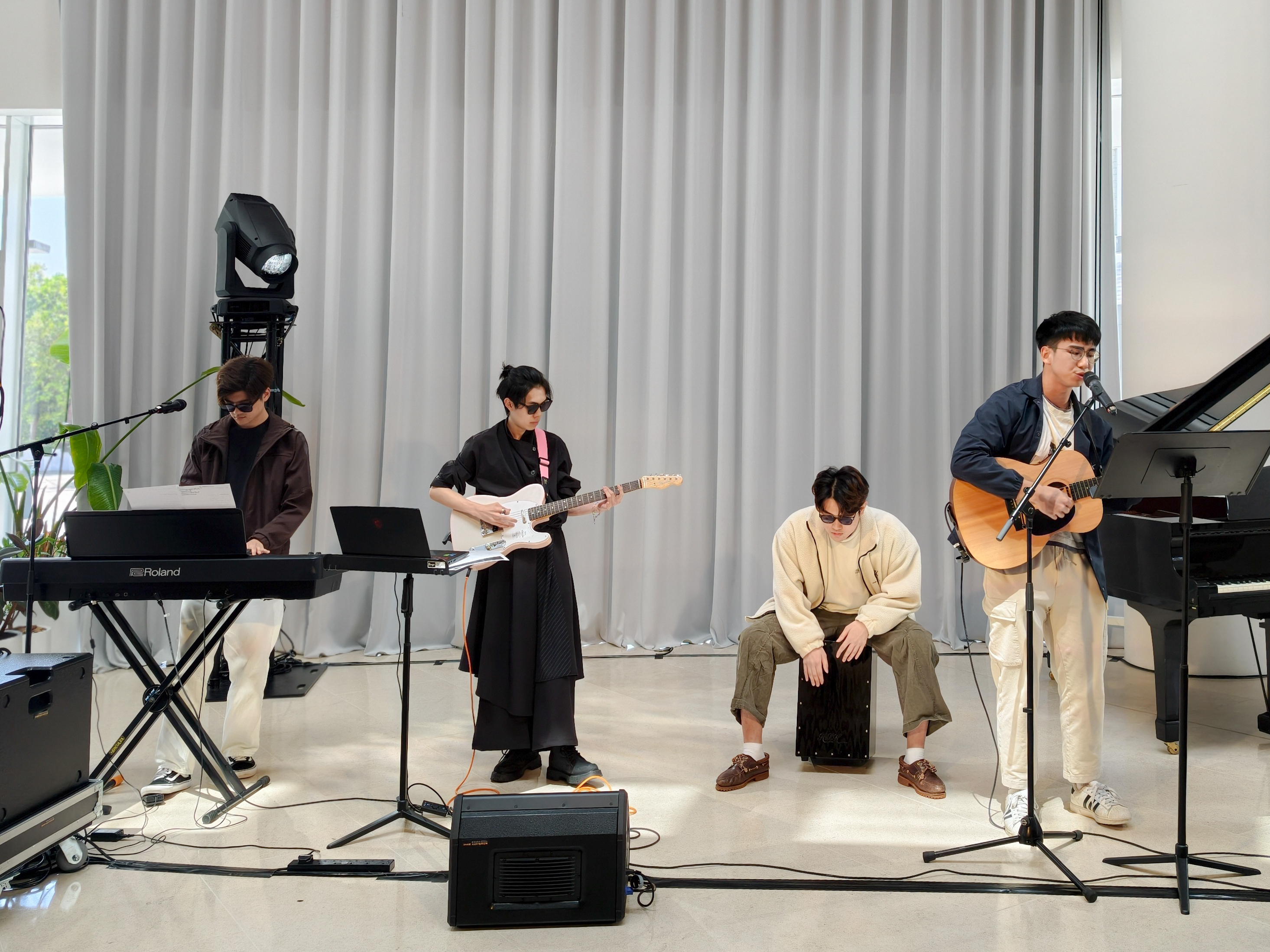 lunchtime_performance