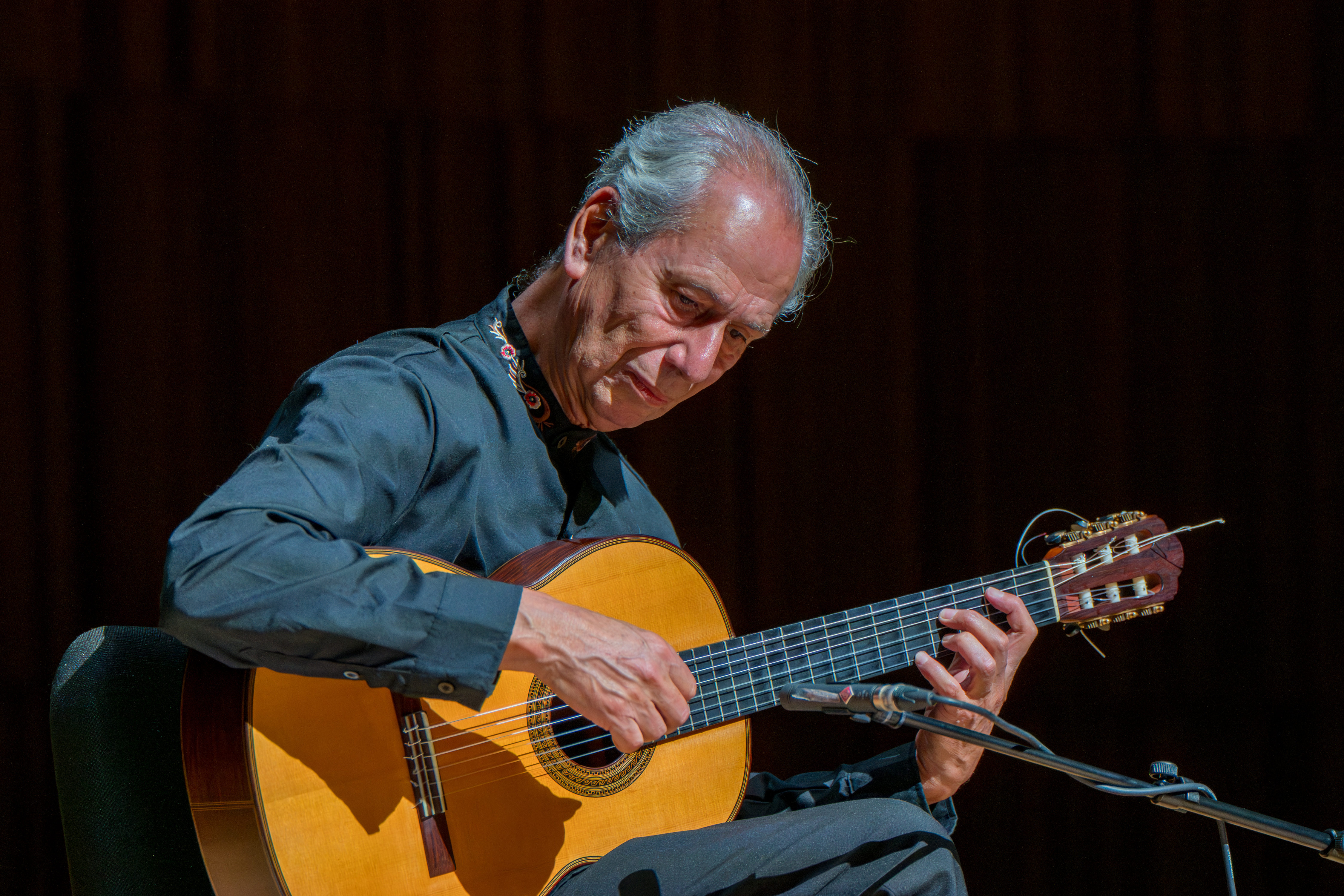 040.antonio_lopez_guitar-kcz_1394_lr.jpg