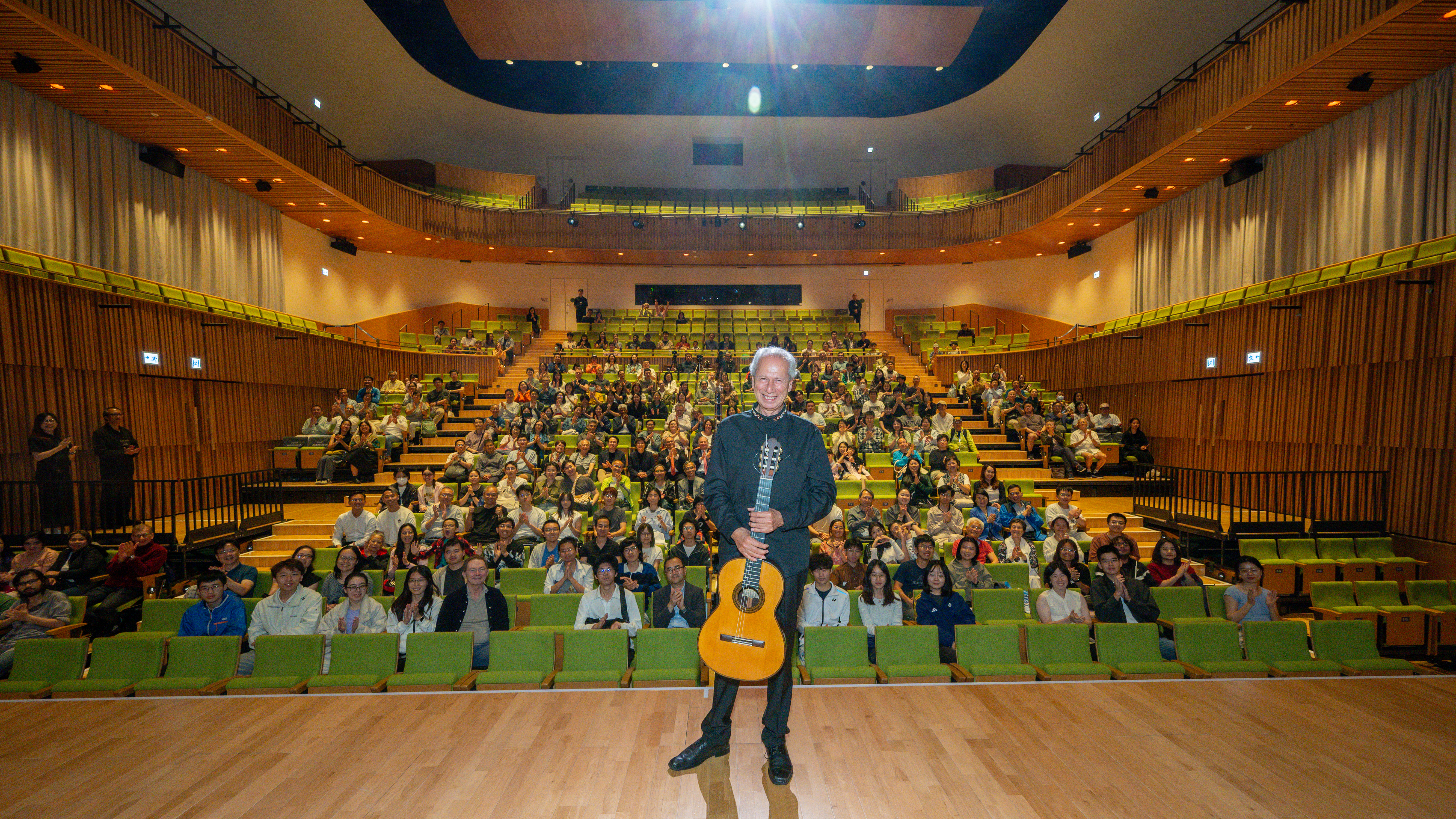 124.antonio_lopez_guitar-kzp_0988_lr.jpg
